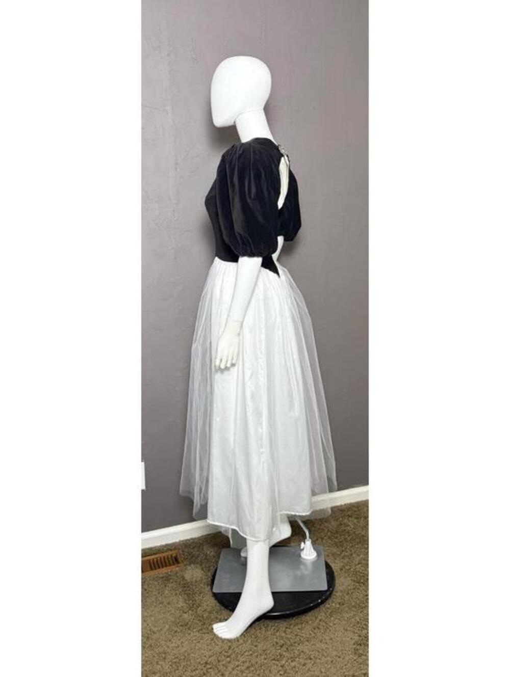1980's Black Velvet + White Chiffon Party Dress Puff Sleeves Princess Waist M-L - Picture 4 of 8